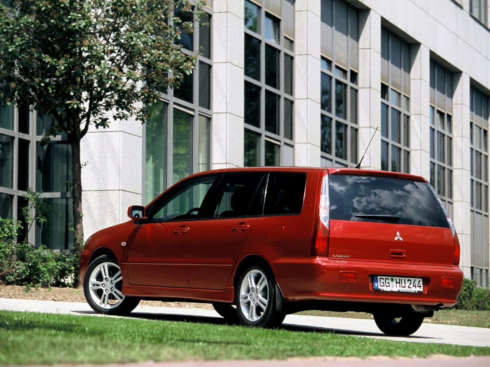 Mitsubishi Lancer Wagon 2003. Мицубиси Лансер 5 универсал. Mitsubishi Wagon 2003. Митсубиси Лансер универсал 2003. Lancer wagon