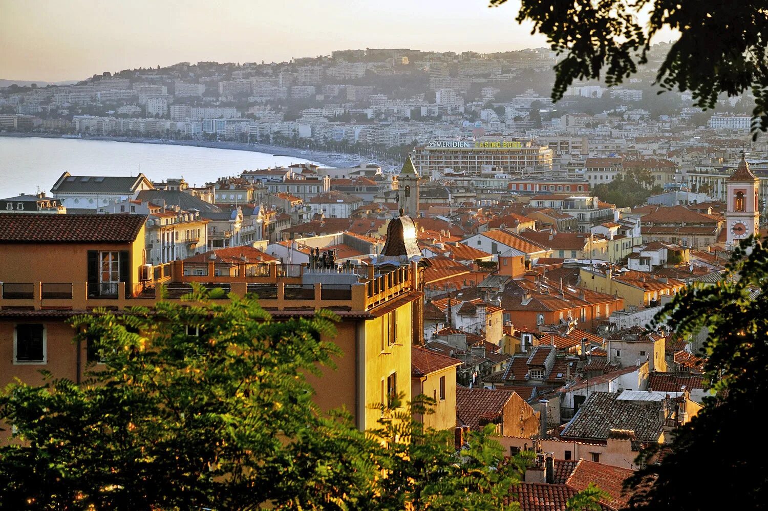 город ницца. город ницца. лазурный берег италии. ницца франция. город ницца.