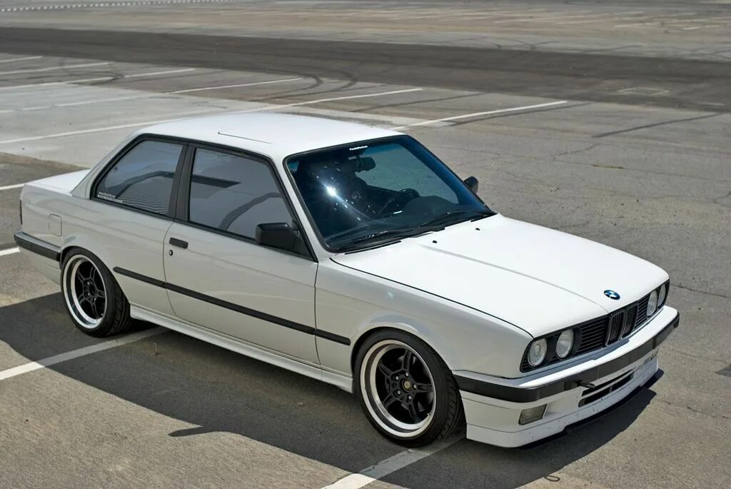 30 купе. Bmw e30 купе. бмв е30 белая. bmw e30 белая. бмв 325 е30.