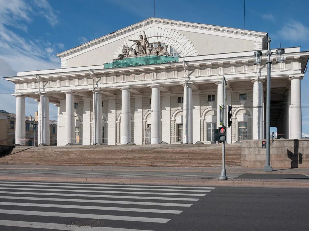 Здание биржи в Санкт-Петербурге. Тома де томон здание биржи в Санкт-Петербурге. Биржа на стрелке Васильевского острова.