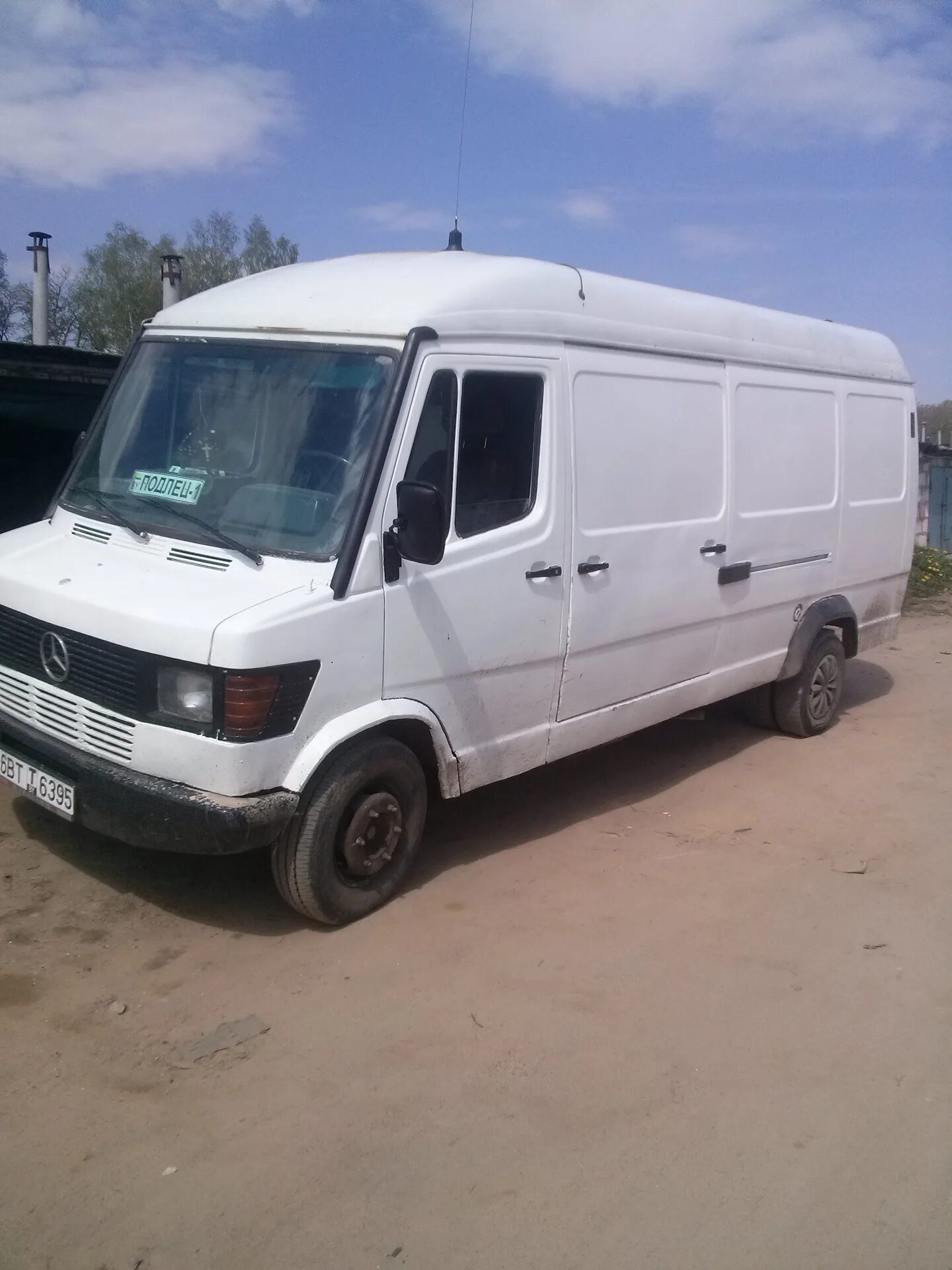 Купить б/у Mercedes-Benz Sprinter дизель механика в Москве: оранжевый цельномета