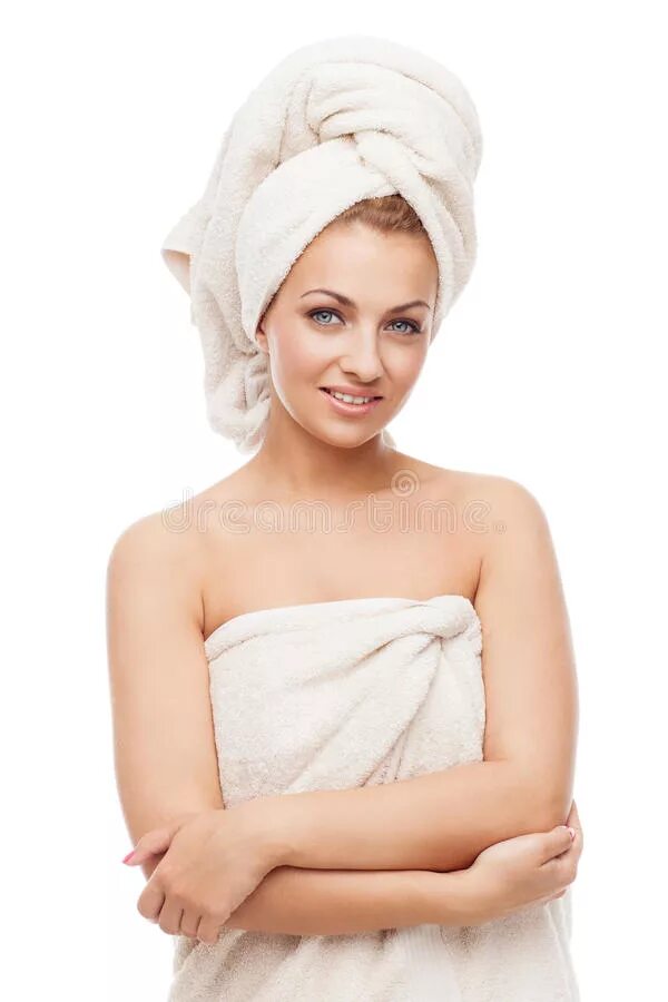 Женщина с полотенцем на голове. Голова замотанная в полотенце. Девушка обернутая в полотенце. Девушки обмотаны полотенцем.