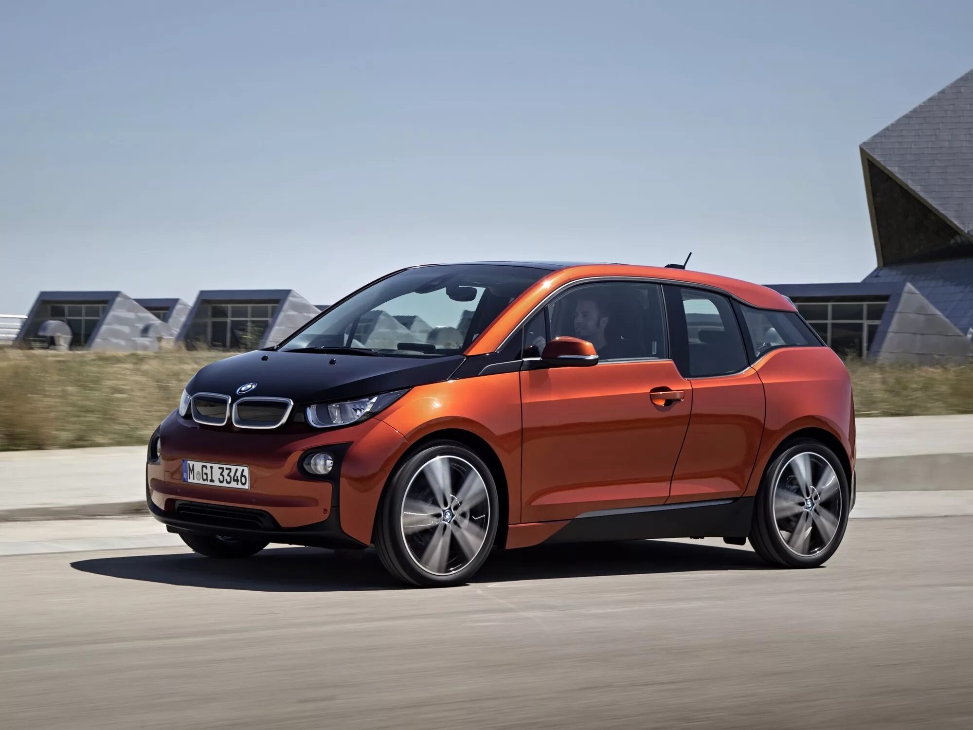 Bmw i3 2015. Таблица квадратов двузначных двузначных чисел. I 3 8 1 0 0. Bmw i3 rex. Решить уравнение (y-1,8) :8=0, 7.