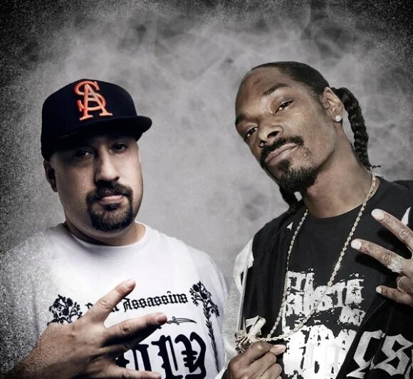 B real. Би реал сайпресс хилл. сайпресс хилл и снуп догг. b-real молодой. b-real в молодости.