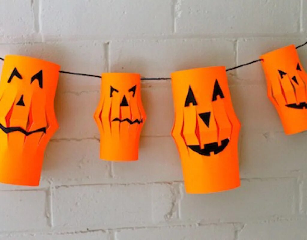 поделки на хэллоуин из бумаги. сделать руку на хэллоуин. поделки на хэллоуин. поделки на хэллоуин своими руками. поделки к дню хэллоуина.