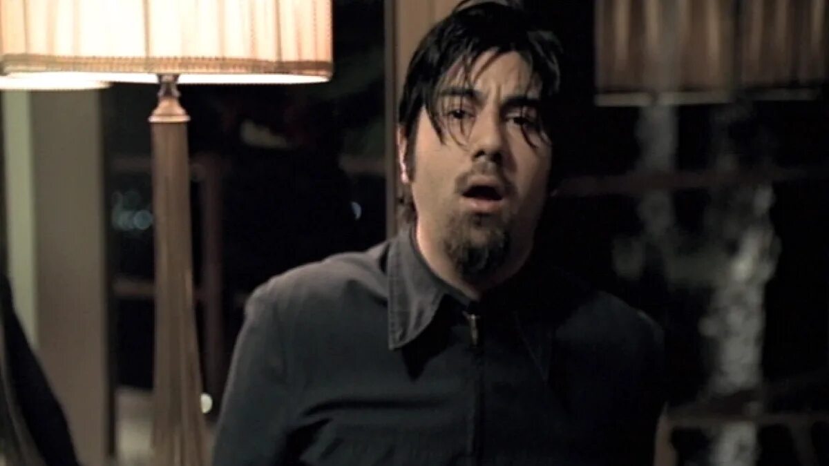 Deftones 7 words. Change (in the House of Flies) Deftones. Deftones — change (in the House of Flies) Королева.