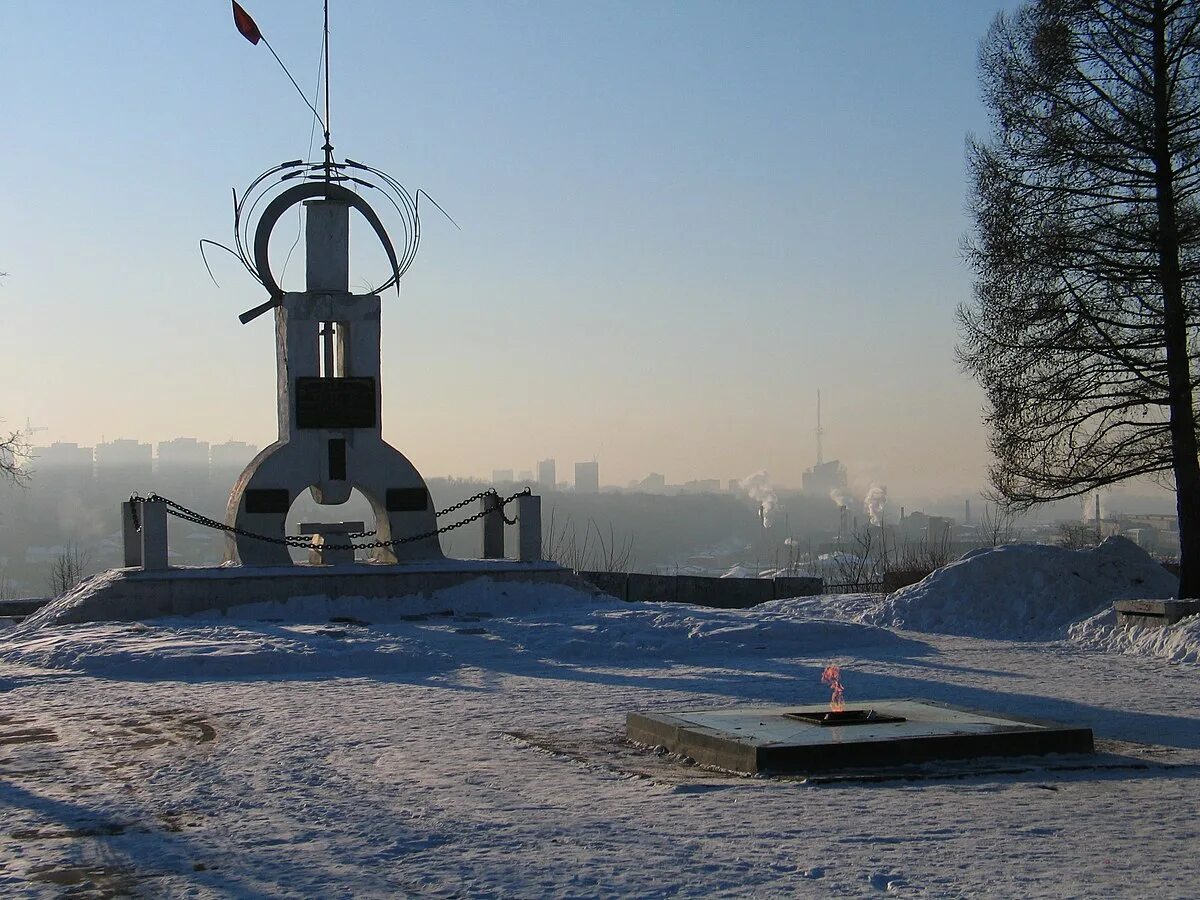 Памятник борцам революции Пермь. Вышка 1 Пермь. Памятник на вышке 1 Пермь. Вышка 2 Пермь.