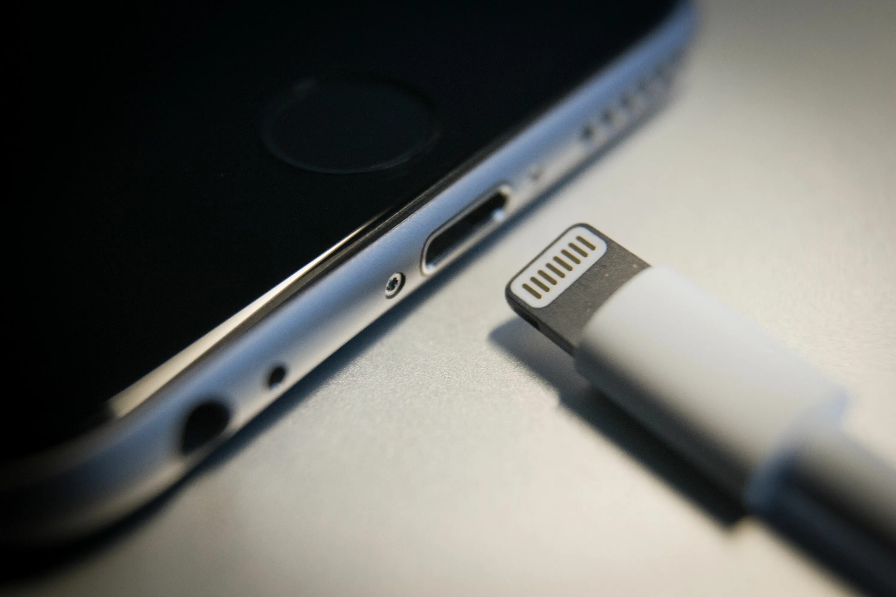 Usb type c iphone. Разъем apple lightning. iphone 14 lightning разъем. разъем lightning iphone 11. что такое разъем lightning в айфоне.