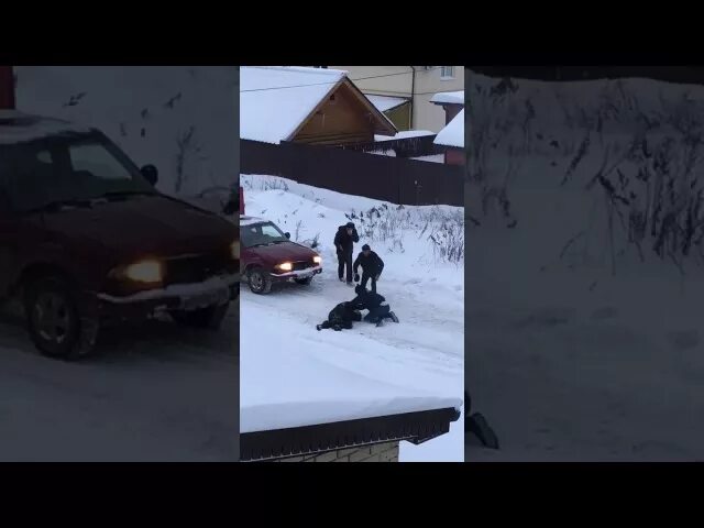 Водитель маршрутки избил парня. Таксист избил пассажирку. Игорь головинский бизнесмен. Игорь майсурадзе избил таксиста. В бийске в автобусе избили девушку.