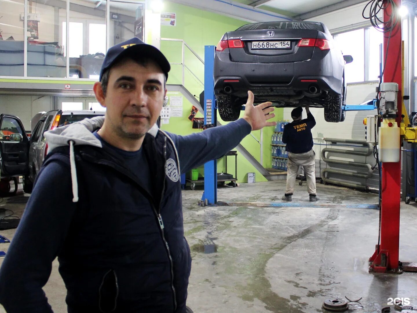 Владелец автосервиса. Шерзод турсунов вилгуд. Собственник автосервиса. Хозяин автосервиса. Сто сыктывкар сысольское шоссе.