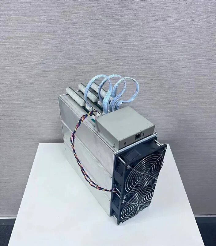 Майнинг гуру. Ферма для майнинга. Майнинг гуру. Майнинг гуру. Майнинг гуру.