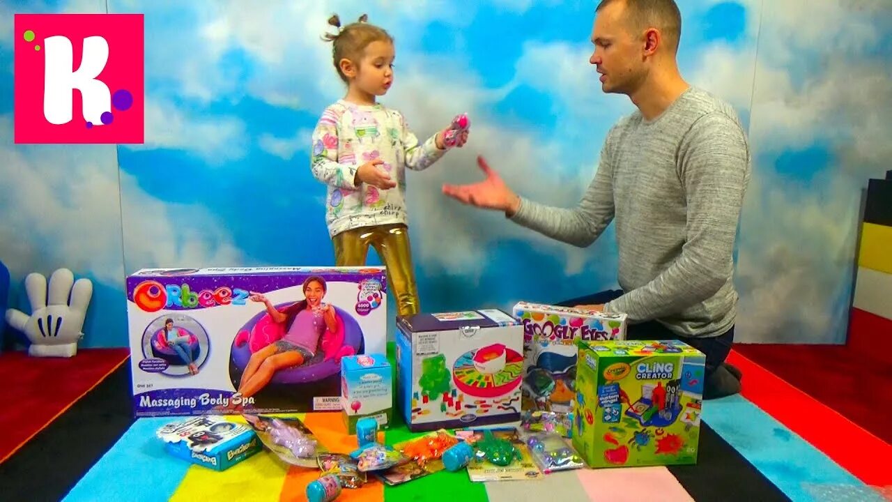 Фандомхаус игрушки. Включи обзоры игрушки. Игрушки хенд мейд. Покажи лицо вотютуба toy house. Домик tolo.