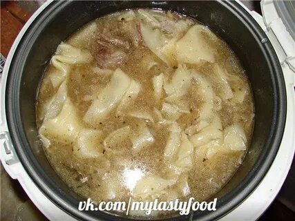 Мясо в тесте в бульоне