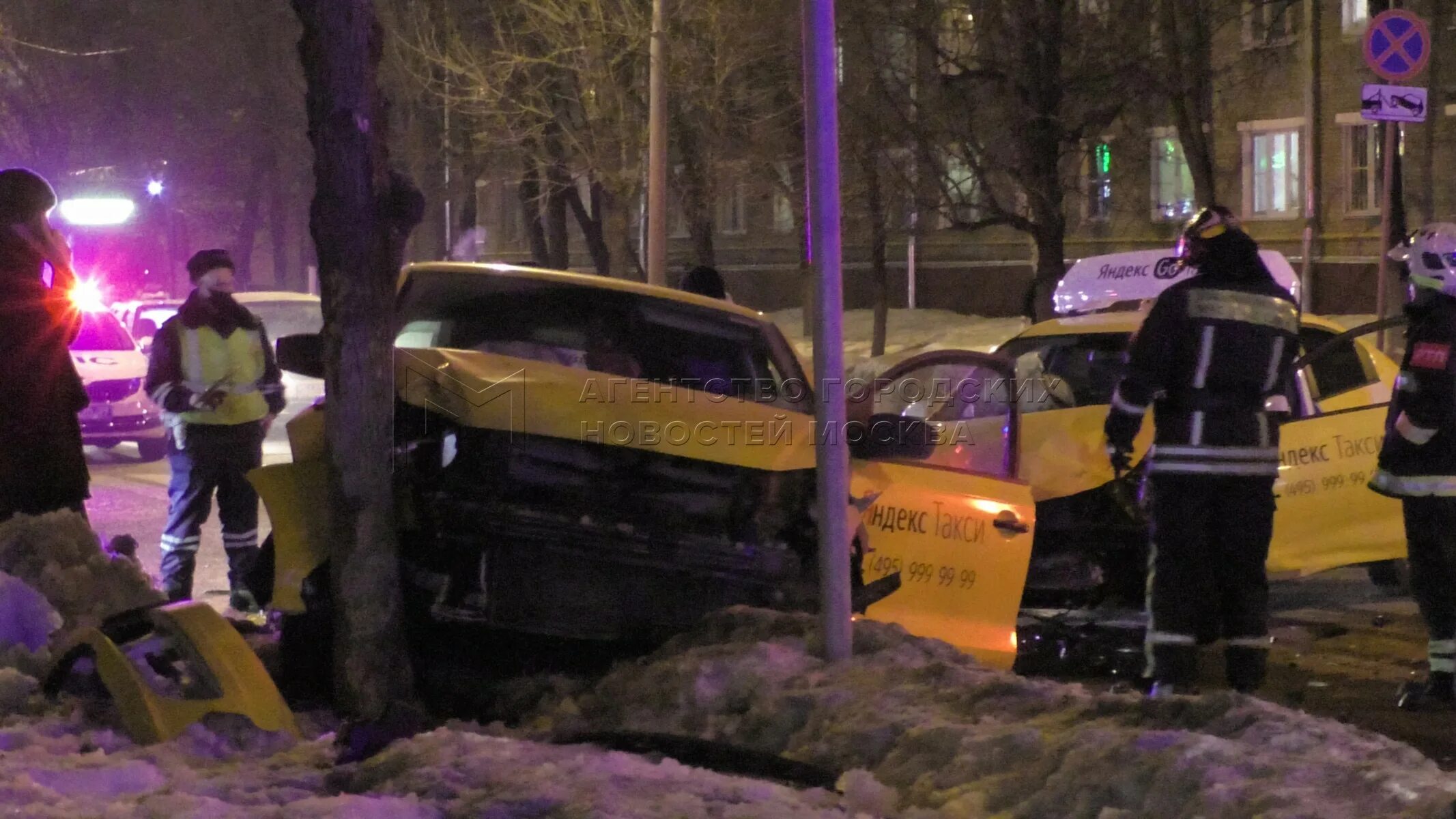 Дтп с участием такси пермь январские праздники. Пассажир такси дтп. Авария такси мичуринский. Дтп екатеринбург сегодня около парк хауса. Дтп с такси в москве 2 ноября.