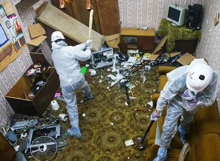 Комната где бьют посуду