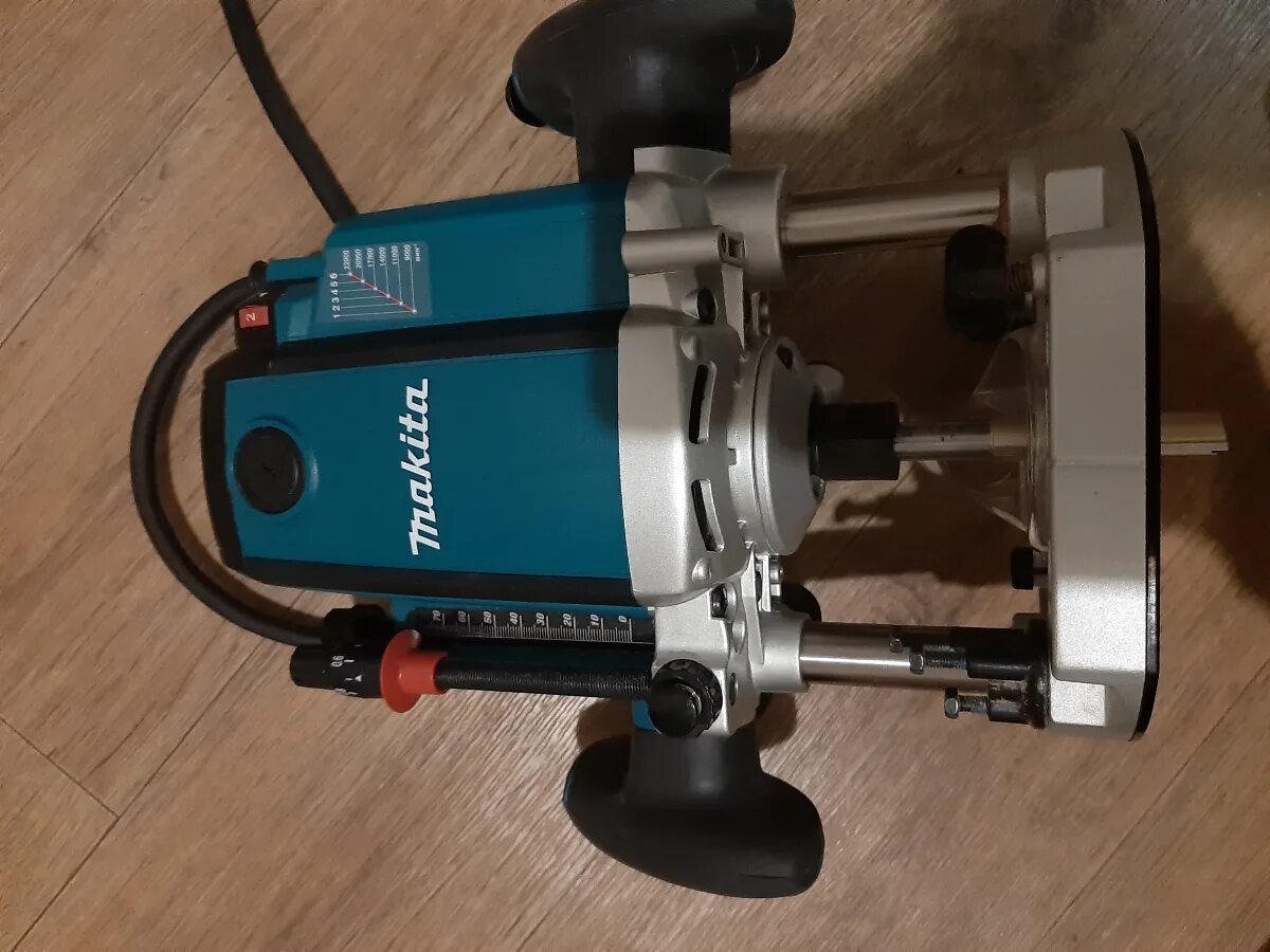 Makita pr2300fc. Makita rp2300fc. Makita 2300 фрезер. Фрезер Makita Rp 2300 FC Озон. Макита 2300 купить