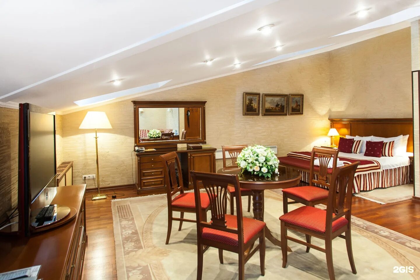 Отель аркадия комфорт плюс. Набережная реки мойки 58. Отель аркадия фото. Набережная реки мойки д. Отель аркадия санкт-петербург коридоры.