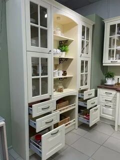 Кухня с буфетом