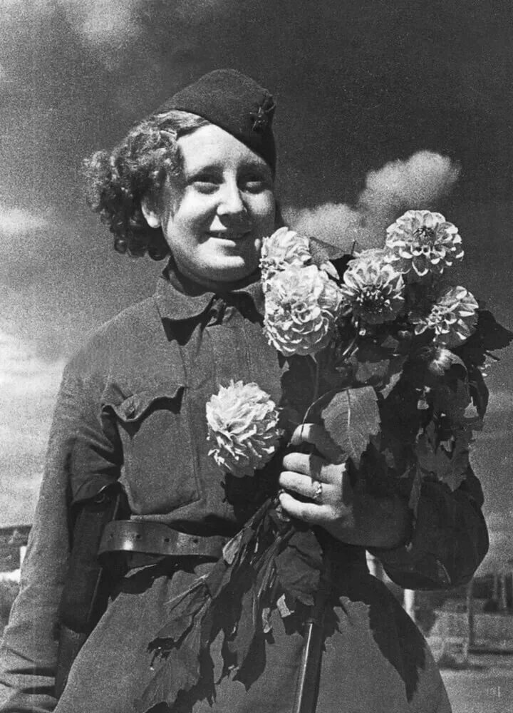 Женщины солдаты Великой Отечественной войны 1941-1945. Фото военных лет 1945