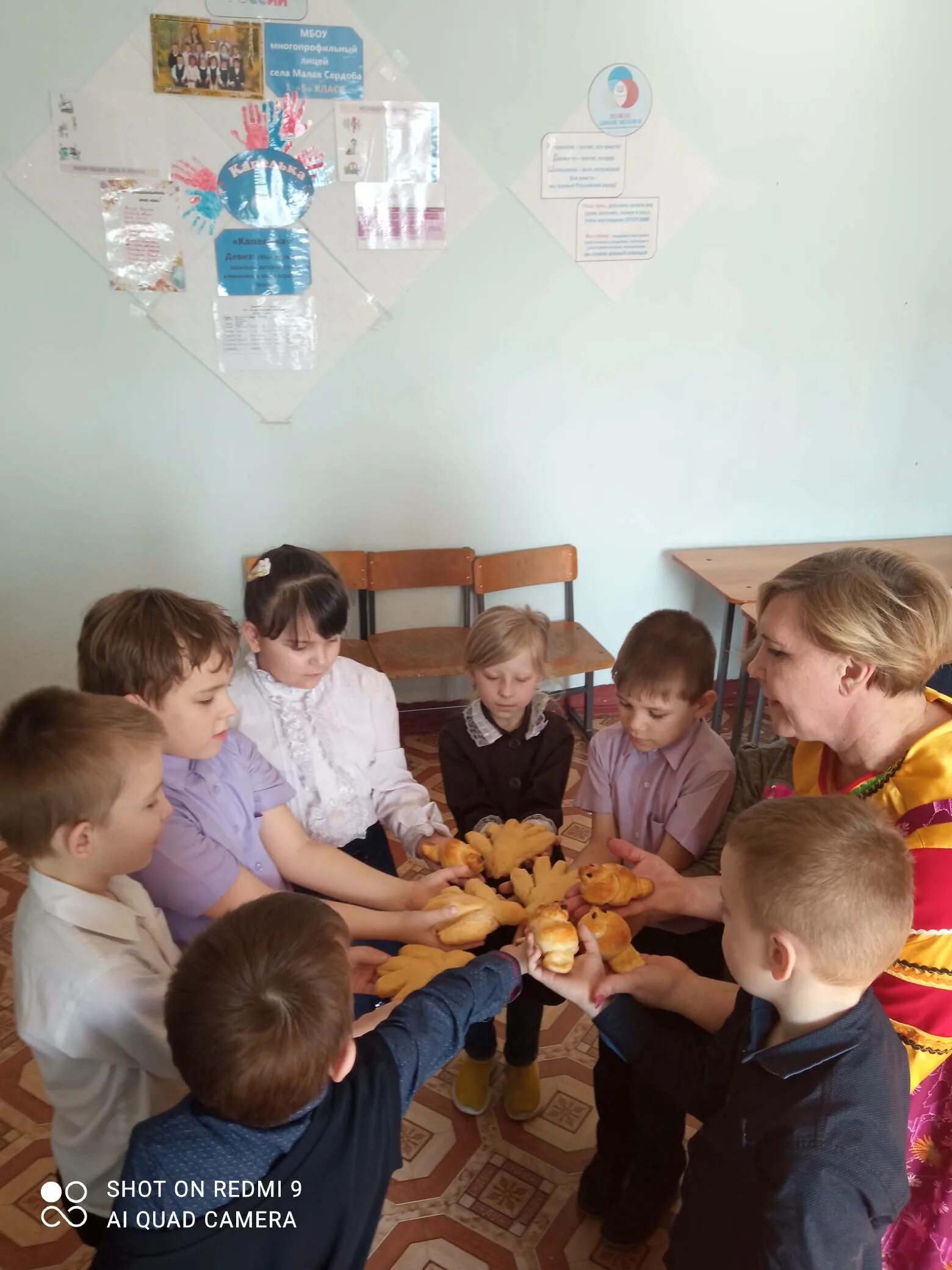 Жаворонки праздник. Жаворонки прилетели праздник. Праздник сороки Жаворонки. 40 Жаворонков праздник.