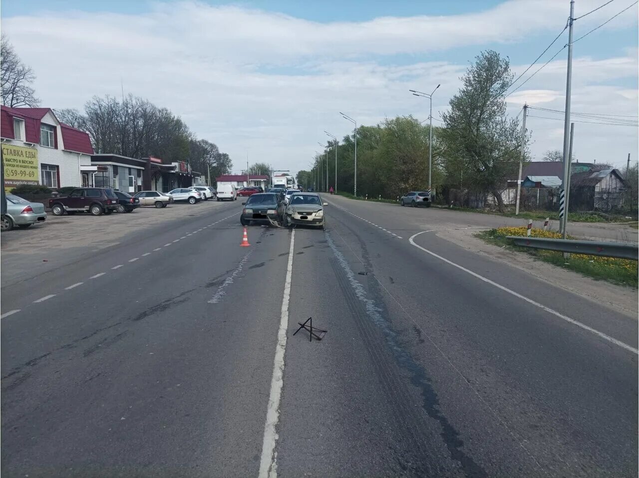 Водитель в орле. Коркино сбили двух пешеходов 22 05 2022. Водитель в орле. Дорожные происшествия в орле. Машина на дороге фото.