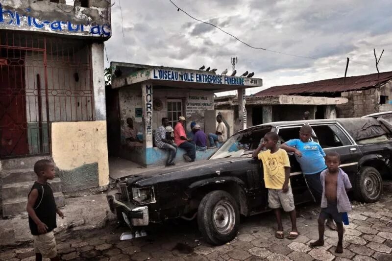 Самый опасный город в америке. Трущобы сша детройт. Детройт город 1990. Самые опасные города сша. Самые опасные города сша.
