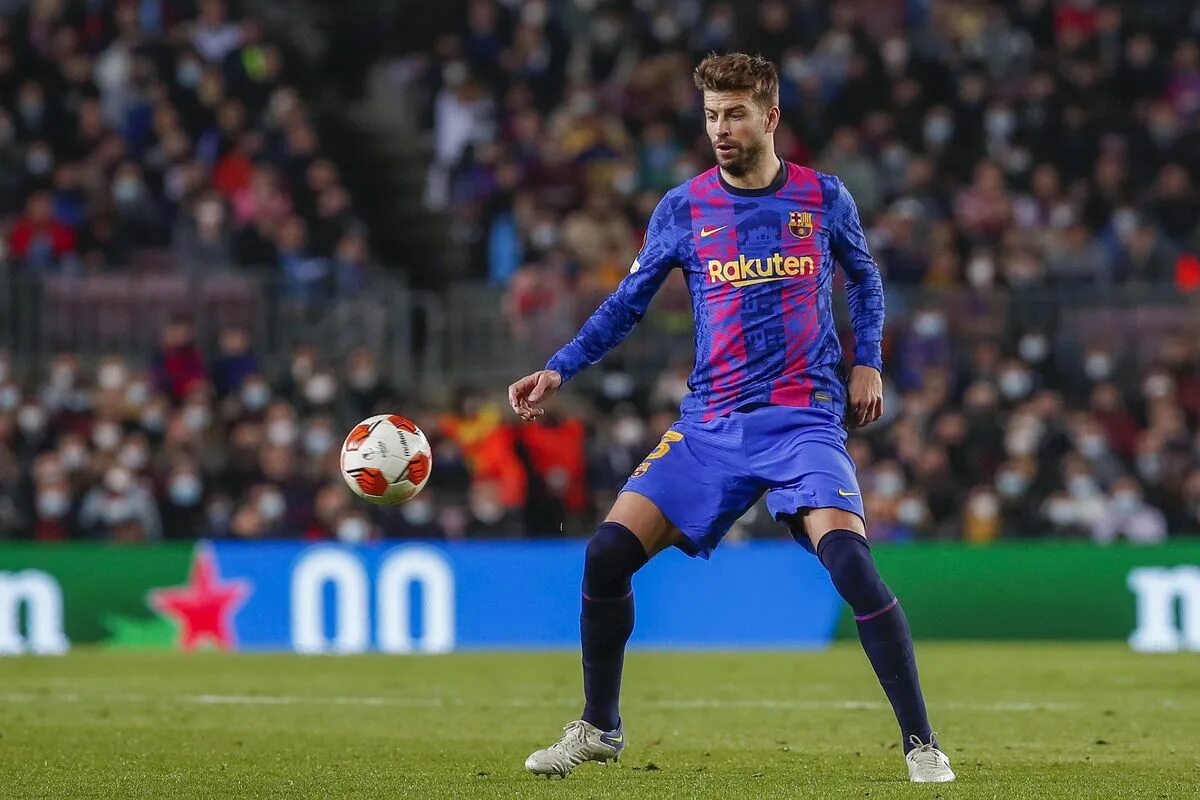 Барселона наполи прямой эфир футбол. Gerard Pique 2022. Джерард пике 2022. Pique Barcelona. Пике Барселона.