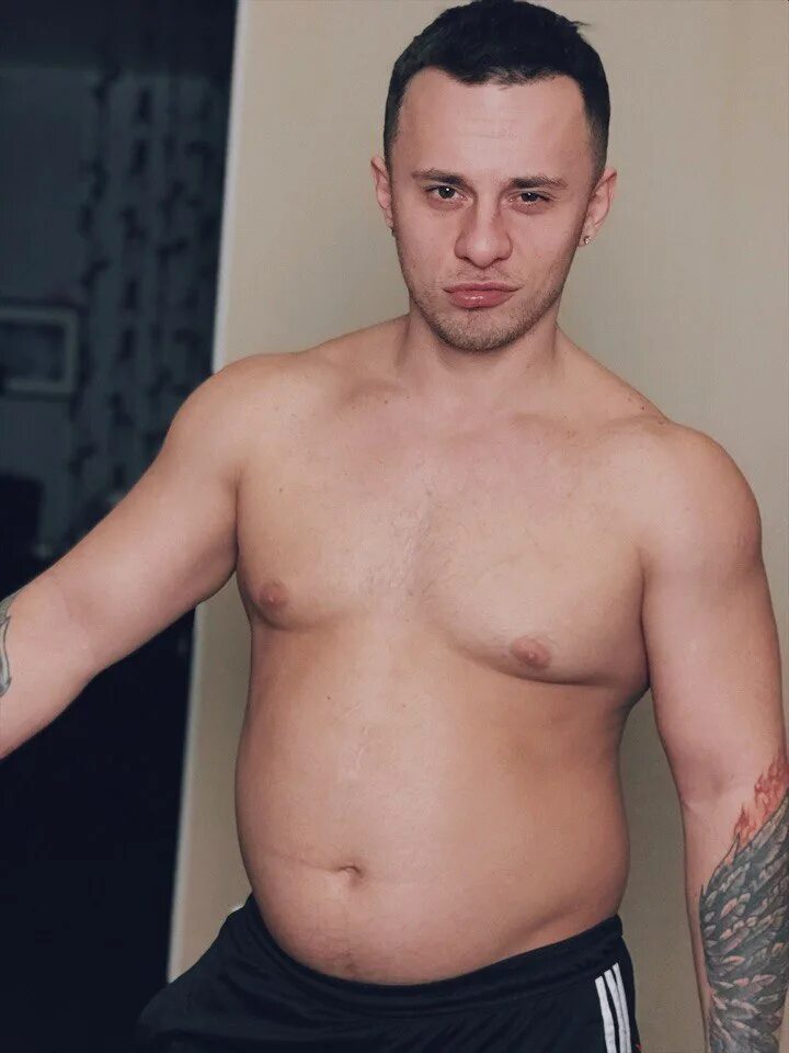 Feid channel. Cooldad лицо. Daddy guy. Daddy guy. Daddy guy.