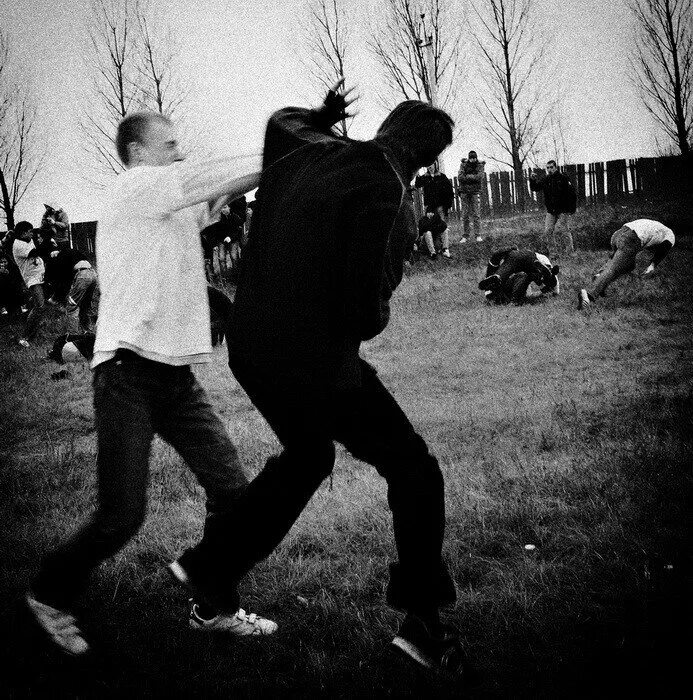 мальчик хулиган. фото хулиган. начинающий хулиган. начинающий хулиган. пацан с битой.