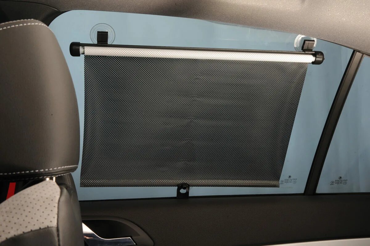 Шторка jaecoo. Рулонные шторки volvo xc70. roller shade автомобильные шторки. шторка тонировочная 15% roller shade на присосках 53 х130. шторки ctm40603f.
