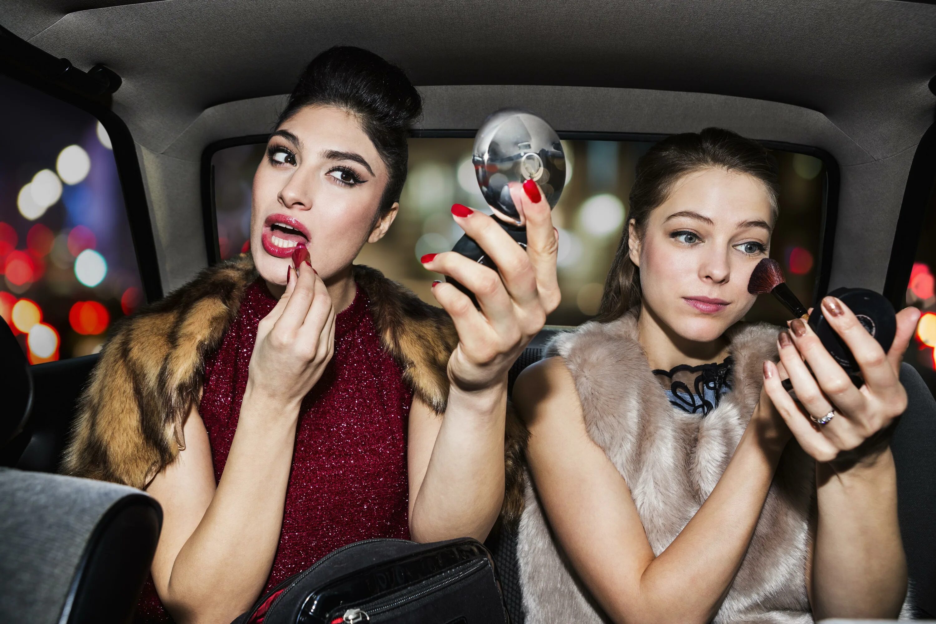 Make up meaning. Make-up автомобиля. makeup in the car. в чем пойти на бьюти вечеринку. make-up car store.
