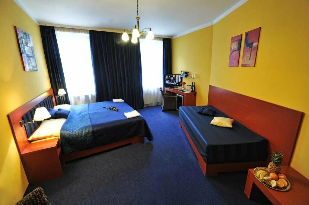 Номер triple. Номер в гостинице трипл. Номер triple. Стандарт трехместный номер. Triple номер в отеле.