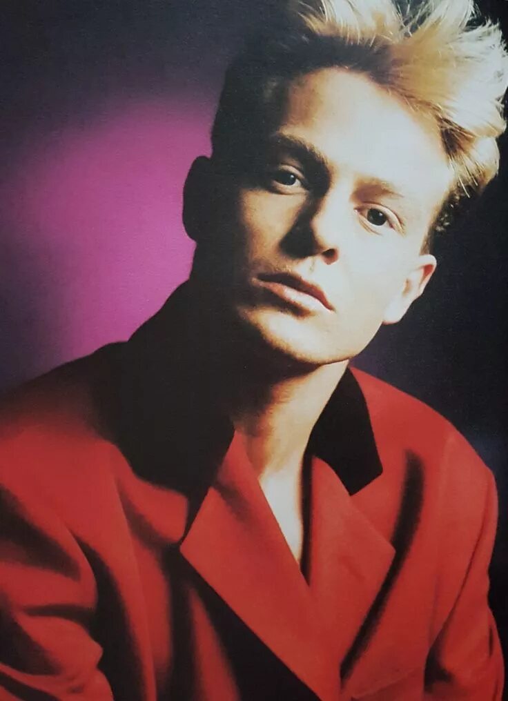 Jason donovan sealed with a. Jason donovan. jason donovan в молодости. jason donovan рост.
