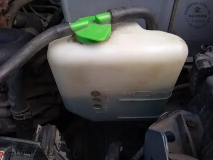 Почему выдавливают антифриз из бачка