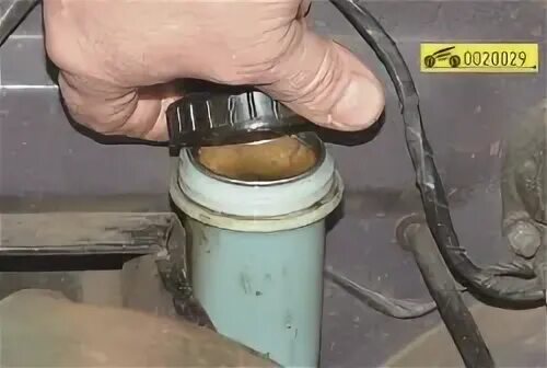 Как заменить тормозную жидкость сцепления Clutch Master Cylinder Replacement