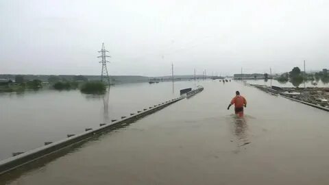 Внезапно поднялась