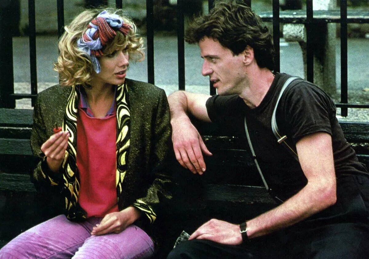 Madonna desperately seeking susan. Desperately seeking susan. Отчаянно ищу сьюзан. Desperately seeking susan 1985. Ищу сьюзен.