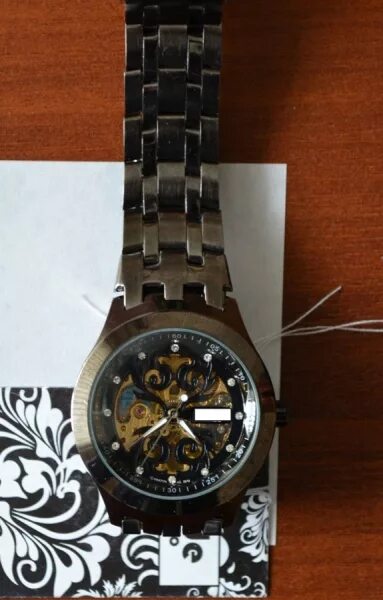 кемеровские часы. главпочтамт владивосток. часы главного здания ночью. часы геометрической формы настенные. купить часы в кемерово.