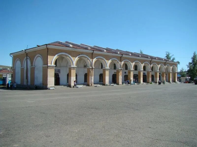 торговые ряды улан-удэ. гостиные ряды на бурятском. гостиные ряды улан удэ. гостиный двор улан-удэ. гостиный двор улан удэ памятник.