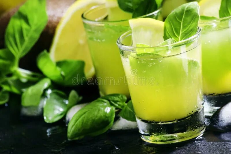 Лимонад лимон базилик. Лимонад базилик лимон. Лимонад базилик лимон. Лимонад из базилика. Лимонад лимон базилик.