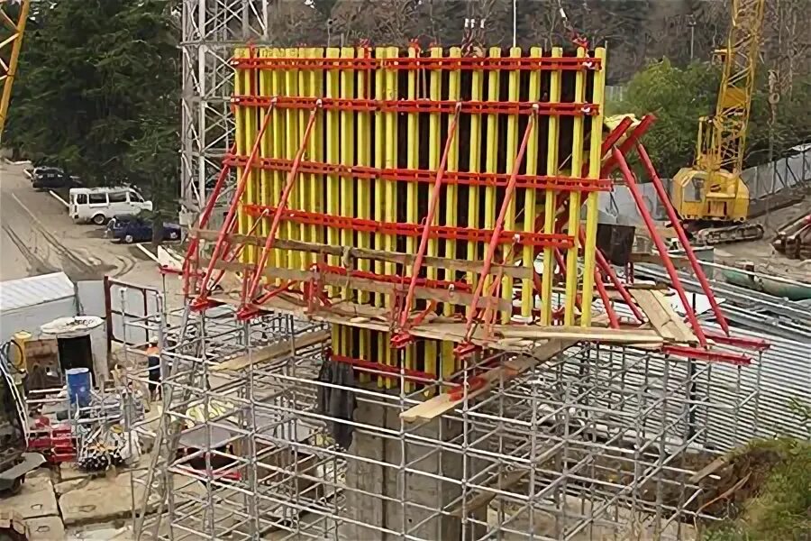 Мостовая опалубка. Опалубка стоек мостовых опор круглая. Опалубка для мостовых балок. Тканевая опалубка. Мостовая опалубка пролетного.