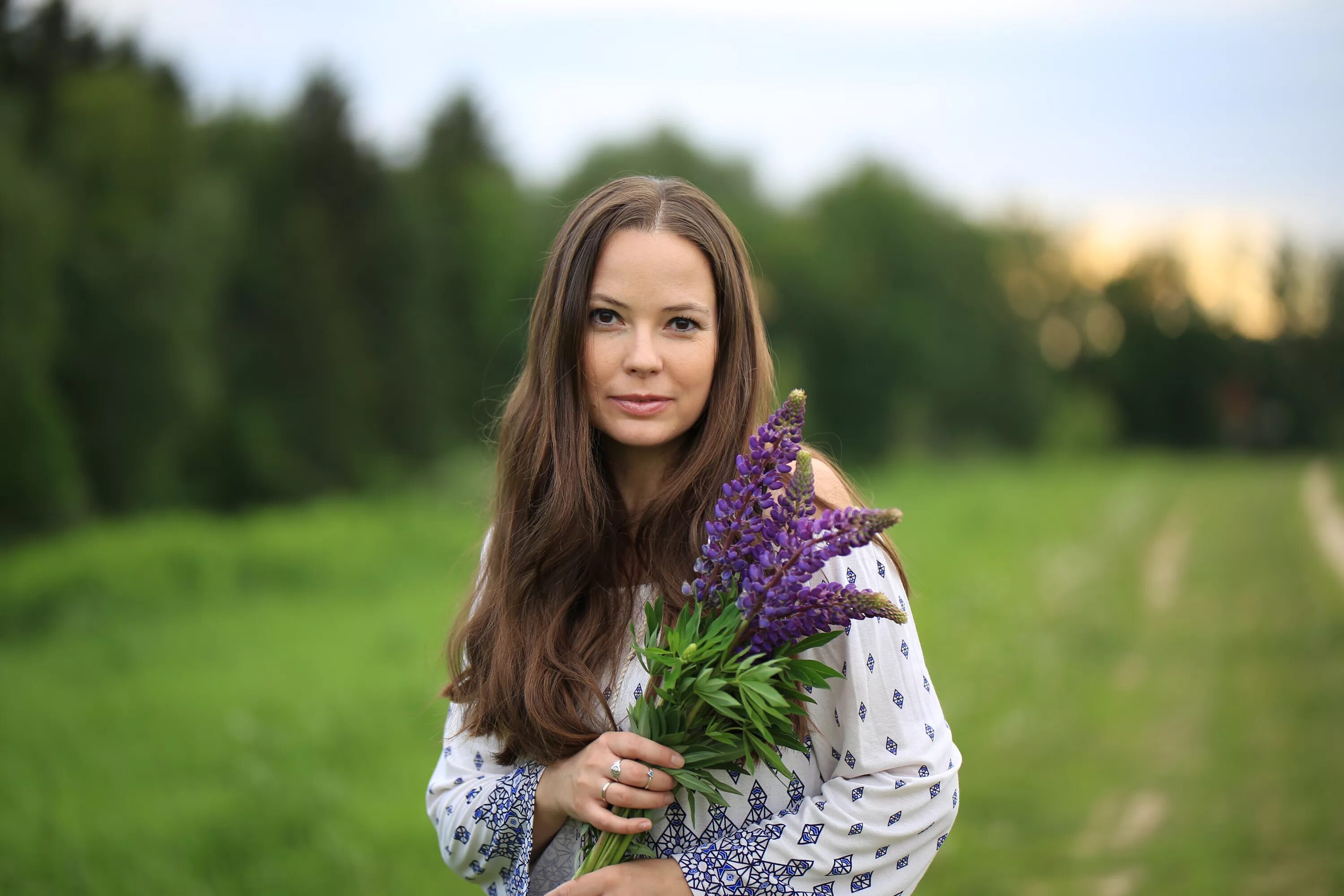 Сделай приличную. Фотопортрет на природе. Портретная съемка. Объектив для портретной съемки. Портрет на 85мм.