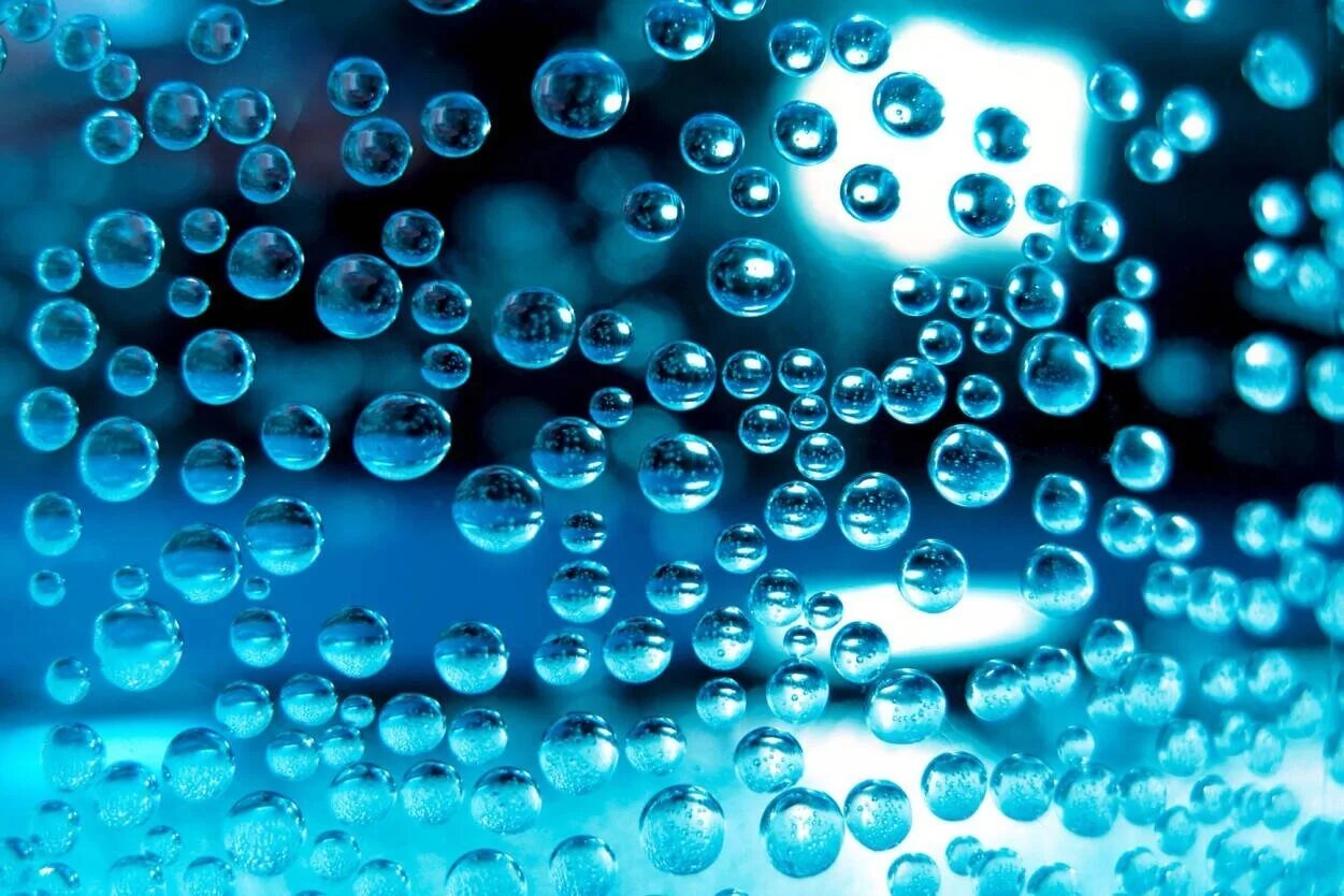 В воде много кислорода. Пузырьки в воде. Кислород. Пузыри воздуха. Пузырьки кислорода.