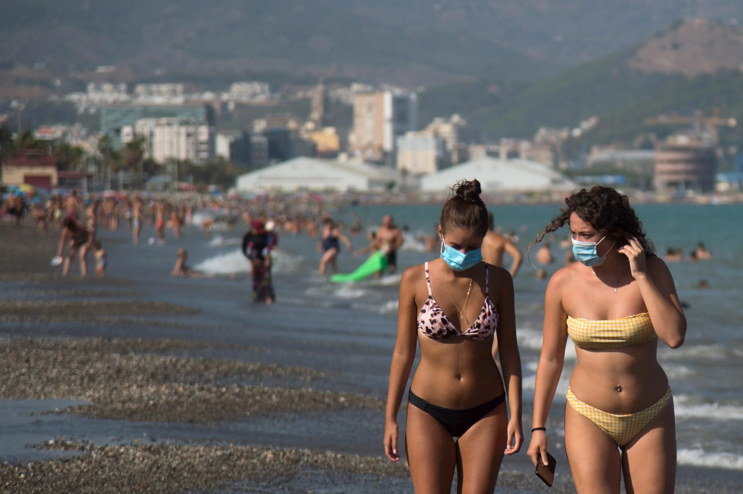 Bilder frauen am strand - Schöne Frau Am Strand Lizenzfreie Fotos, Bilder und St