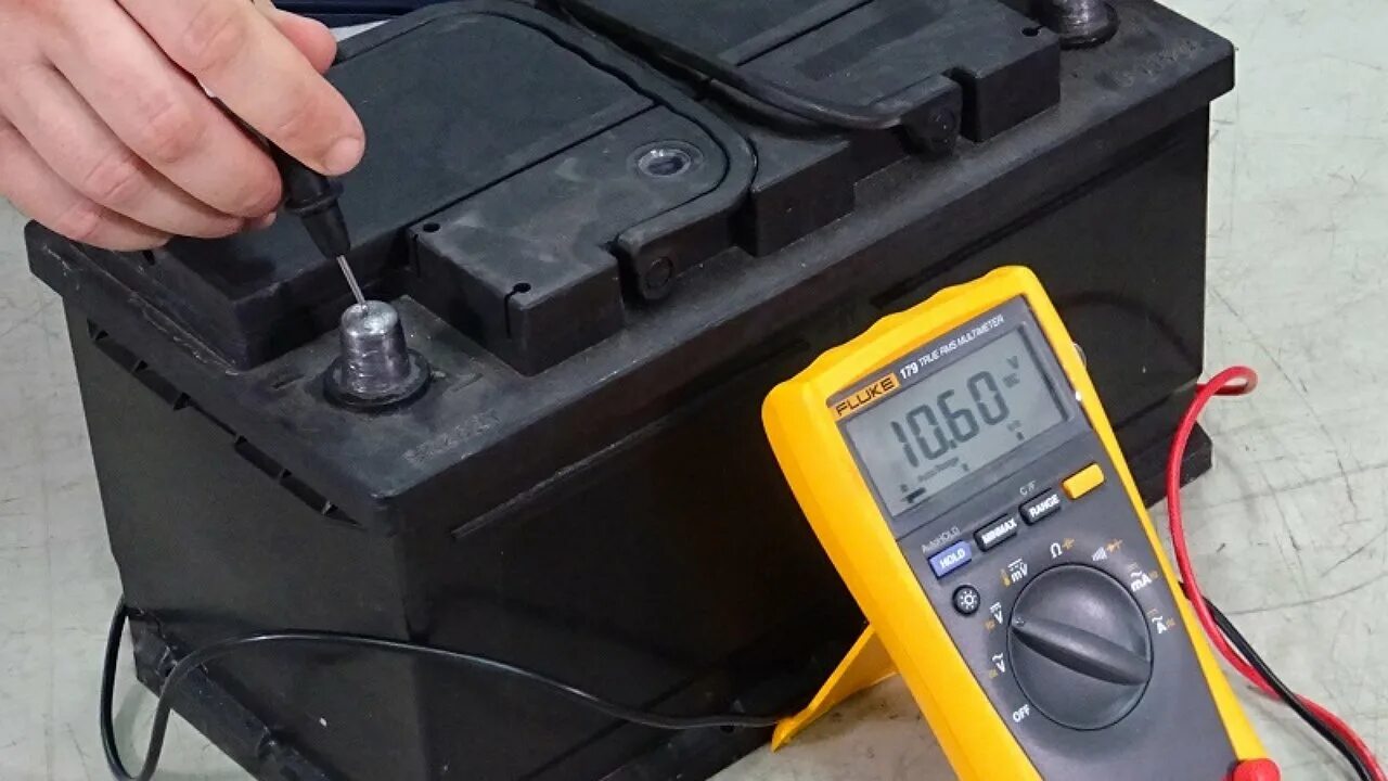 Подготовка аккумулятора к работе. Зарядка для аккумулятора авто. Прогрев аккумулятора зимой. Как проверяются аккумуляторные батареи. Аккумулятор химический источник тока многоразового.