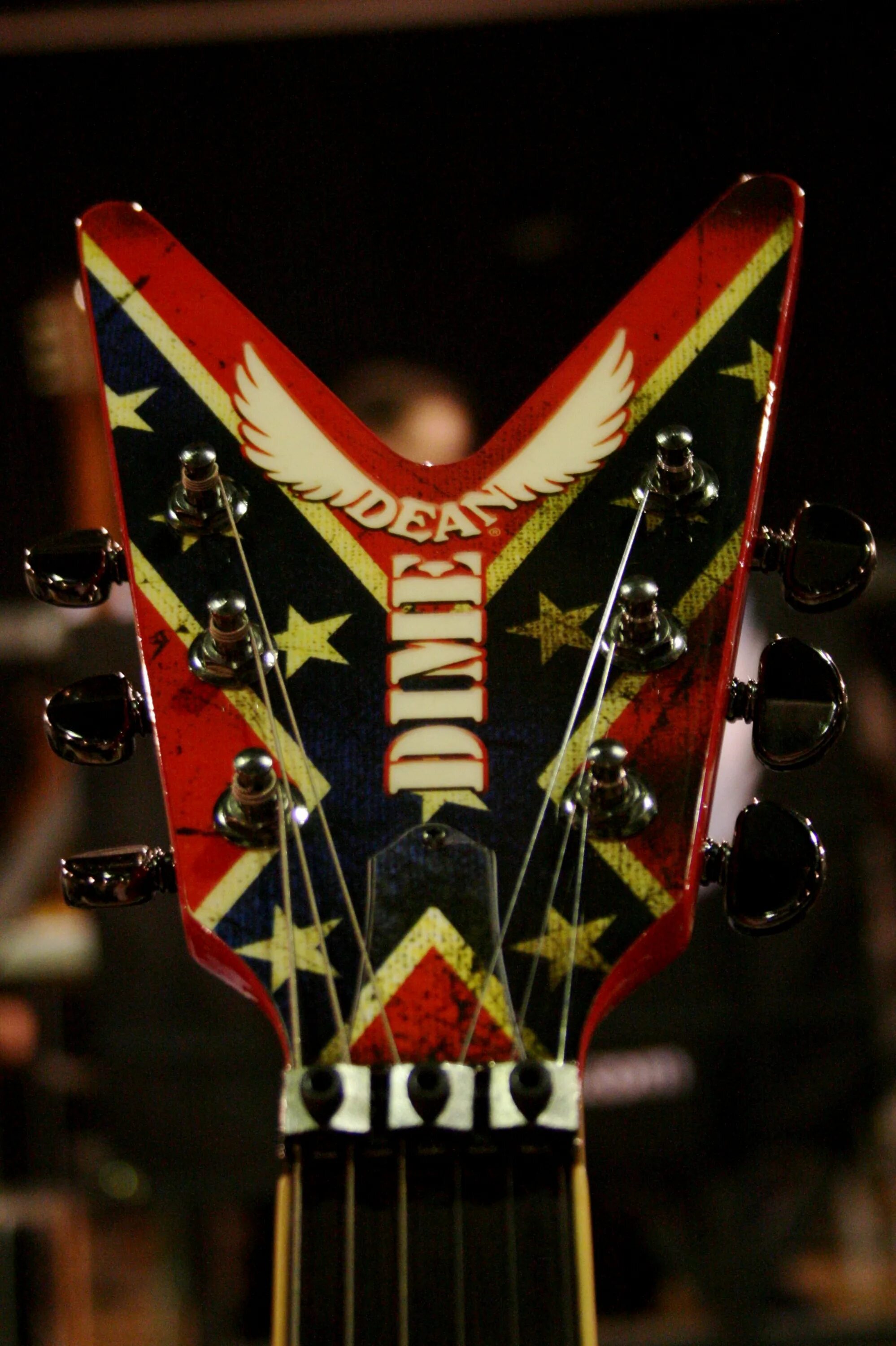 Гитара пантера. Гитара dimebag darrell. гитара даймбэга даррелла. даймбэг даррелл guitar. гмтары лаймбега ларела.