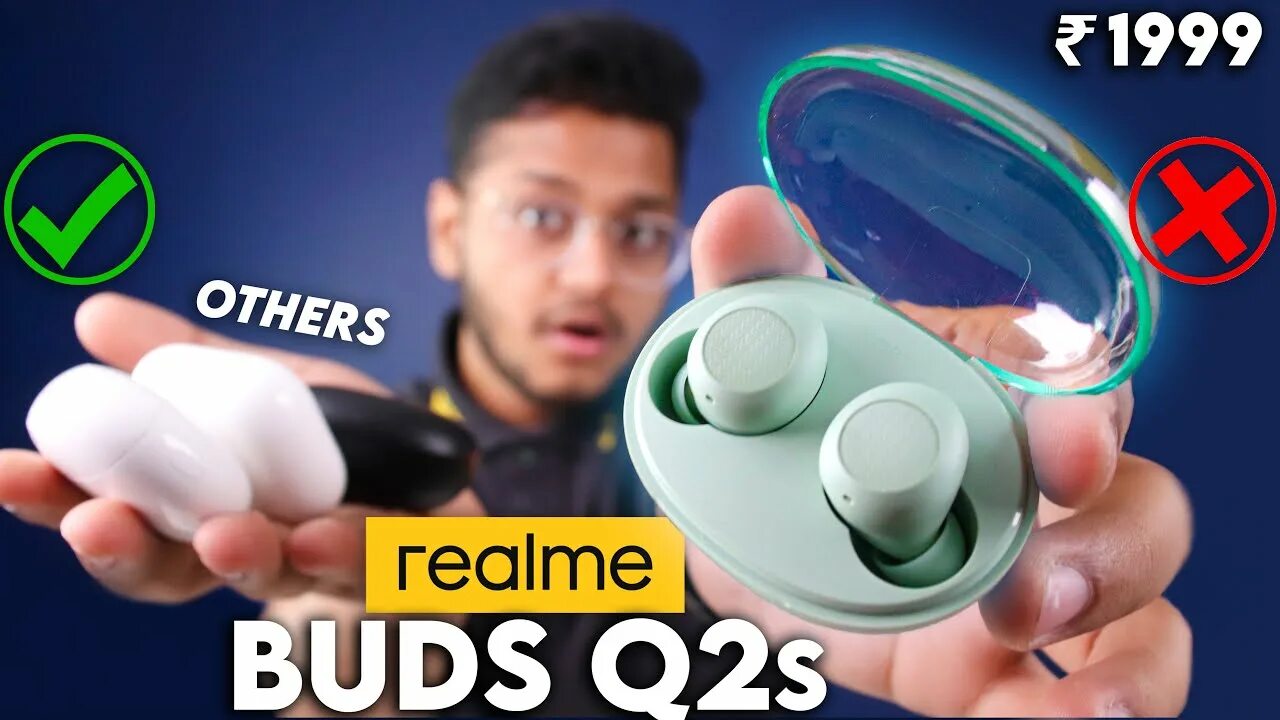 Наушники realme buds q2s. Realme Buds q2s. Realme Buds q2s в ушах. Realme Buds q2s купить DNS.