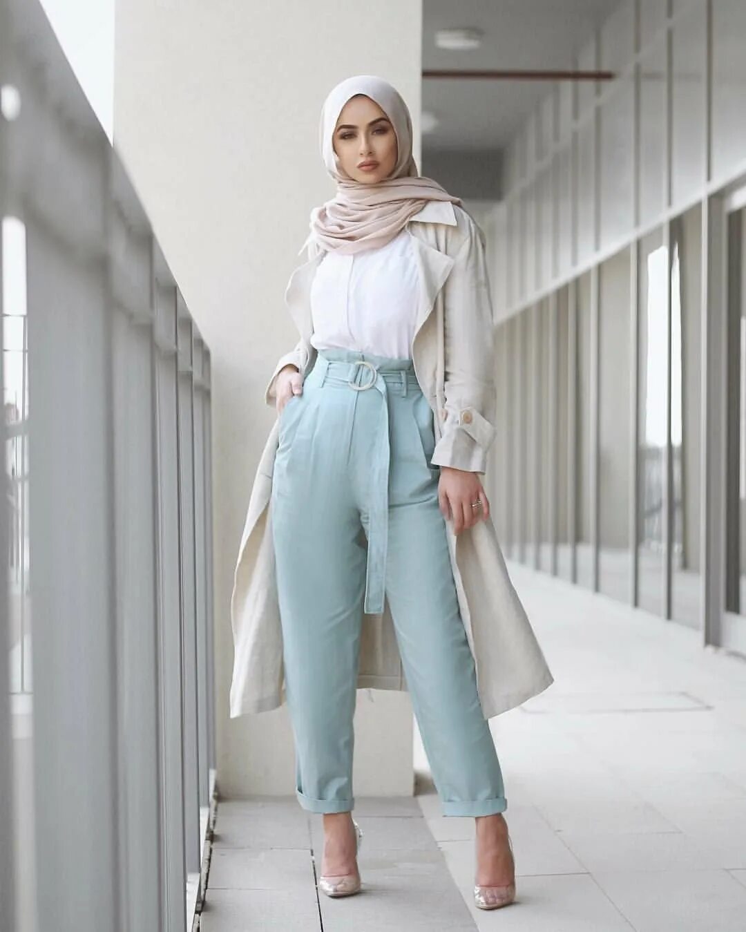 Hijab Style 2022 костюм брючный. Hijab Moda 2022 одежда Повседневная. Hijab Moda 2020 одежда. Одежда hidjab 2021.