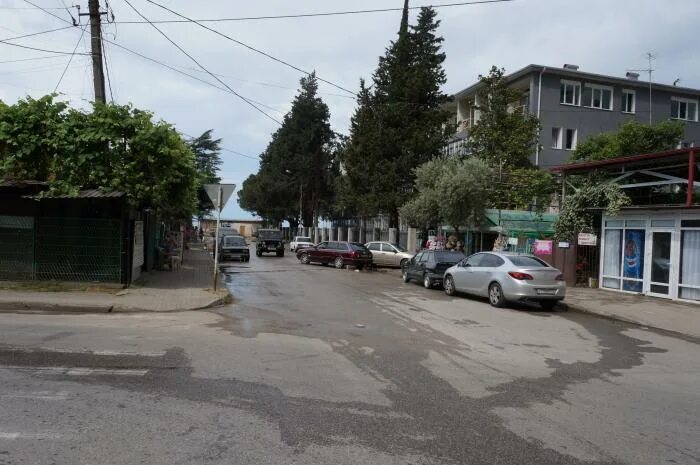 улица апсха-леона, 1 гагра. абхазия улица апсха леона. апсха леона 43 гагра. город гагры улица апсха леона. гагра апсха леоне.