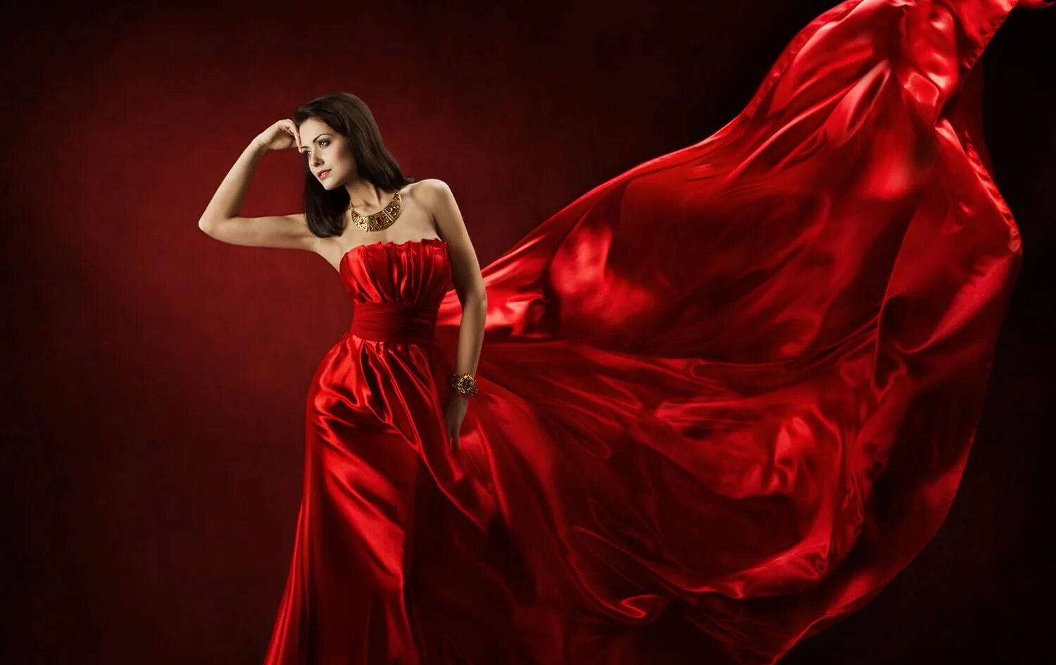 Сонник быть в платье. Красивое красное платье. Красивая девушка в Красном платье. Девушка в длинном платье. Девушка в Красном Вечернем платье.